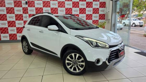 HYUNDAI HB20X 1.6 16V PREMIUM FLEX 4P AUTOMÁTICO HYUNDAI HB20X 1.6 16V PREMIUM FLEX 4P AUTOMÁTICO